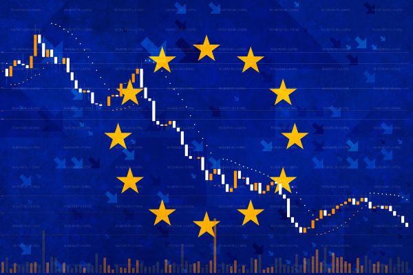 Euro bölgesi ekonomisi ilk çeyrekte daraldı, Romanya durgunluğa girdi