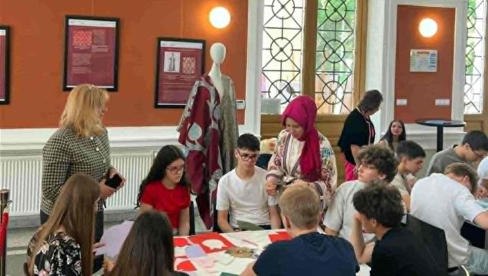 Osmanlı saray kıyafetleri koleksiyonu ilk kez Romanya’da sergilendi - 3