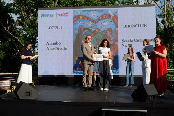 Yunus Emre Enstitüsü ile Türkçeyle Birleşen Gönüller, Dostluklarını Tuvale Yansıttı - 4