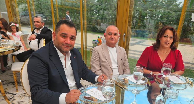 Oruç Ailesi’nin mutlu günü - 1