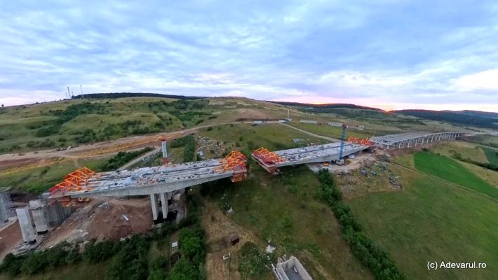Türk müteahhitten Transilvanya Otoyolu'nda dev adım: Viyadüklerde kiriş montajı tamamlanma aşamasında - 1