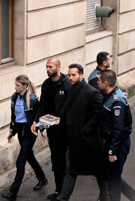 Romanya'da yargılanan Tate kardeşlere İngiltere'den 38 yeni suçlama