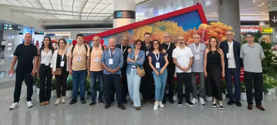 Çin sevdalısı gazeteciler protesto edilecek