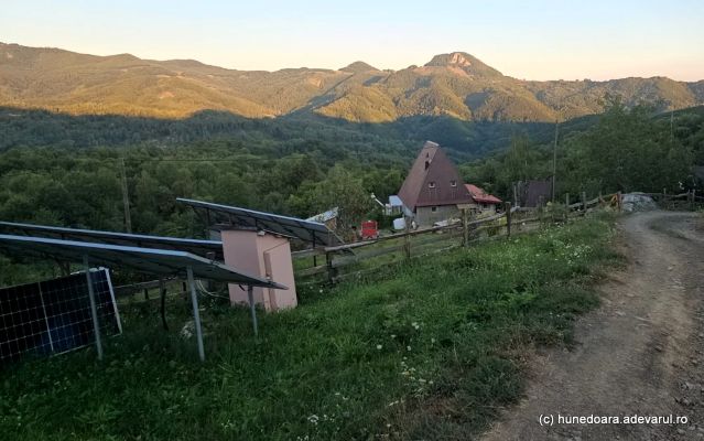 Romanya’da terk edilen dağ köyleri genç ailelerle yeniden canlanıyor