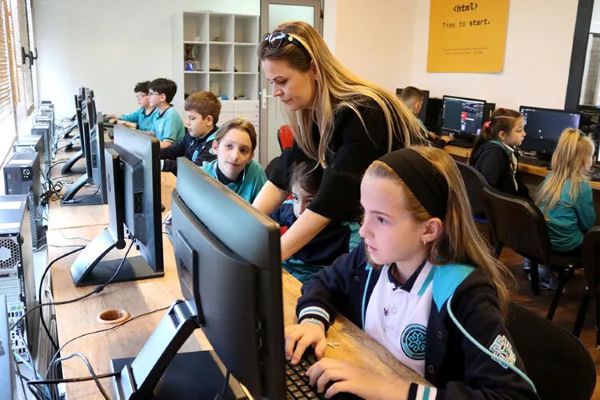 IMSB yapay zekâ okuryazarlığını müfredatına ekliyor - 2