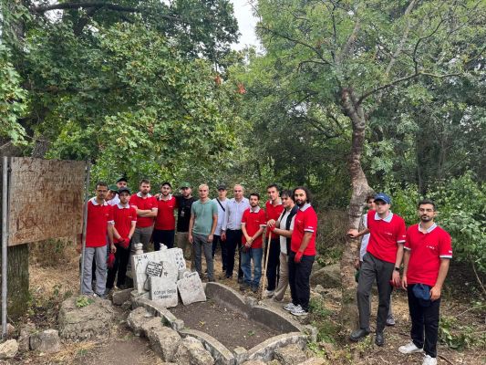 TİKA gönüllülerinden Babadağ’daki Türk türbelerine bakım - 3