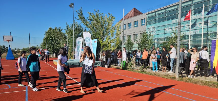 Bükreş Uluslararası Maarif Okulu yeni öğretim yılına başladı - 11