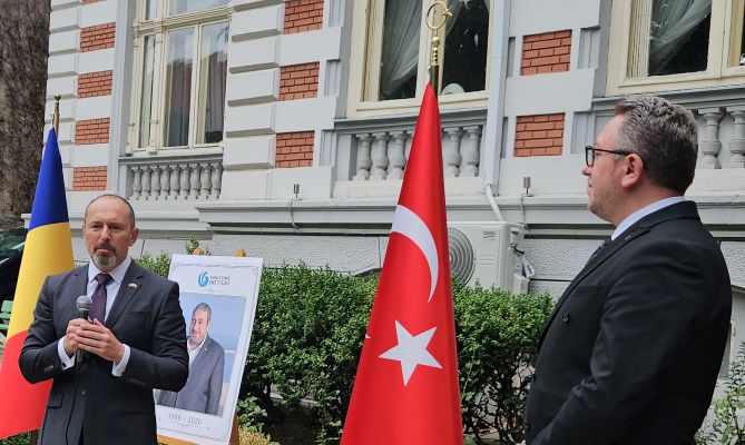 Bükreş’te Fatih Erzen dualarla anıldı - 1