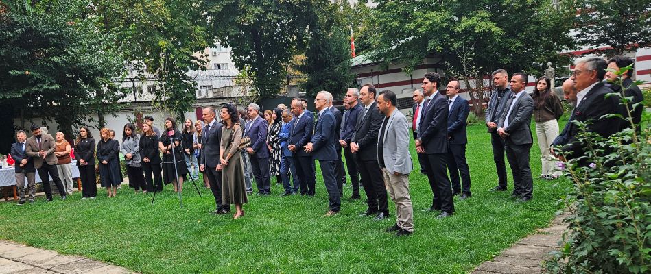 Bükreş’te Fatih Erzen dualarla anıldı - 5