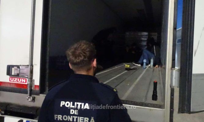 Türkiye’den Belçika’ya giden fındık yüklü TIR’da 12 kaçak göçmen - 1