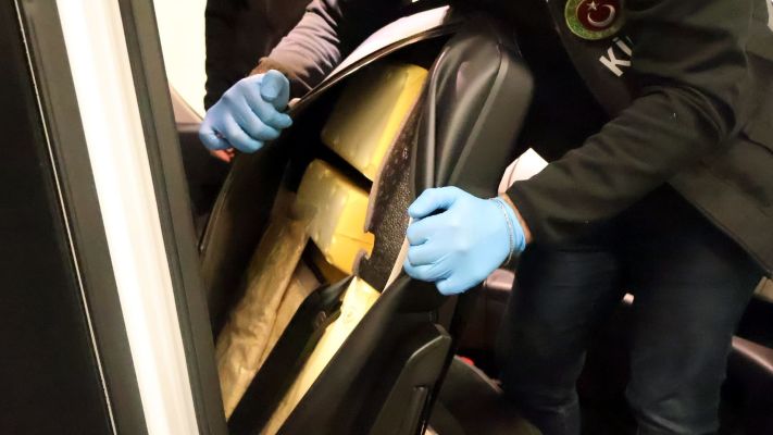 Kapıkule’de TIR’a gizlenmiş 50 kilo uyuşturucu ele geçirildi