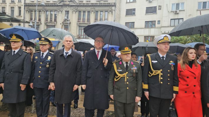 Bükreş’te Cumhuriyet törenine yağmura rağmen büyük ilgi - 6