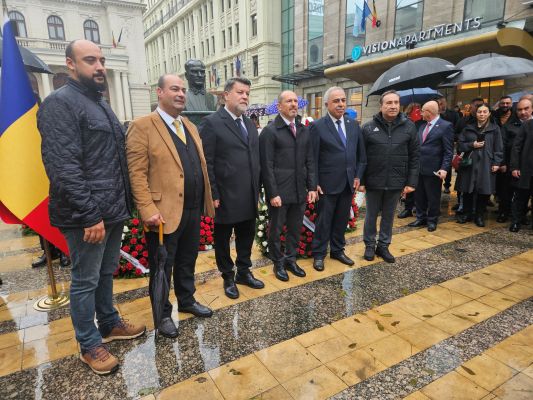Bükreş’te Cumhuriyet törenine yağmura rağmen büyük ilgi - 5