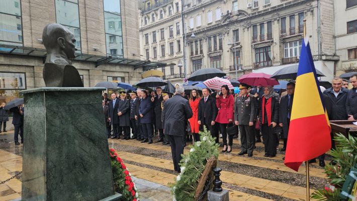 Bükreş’te Cumhuriyet törenine yağmura rağmen büyük ilgi - 11