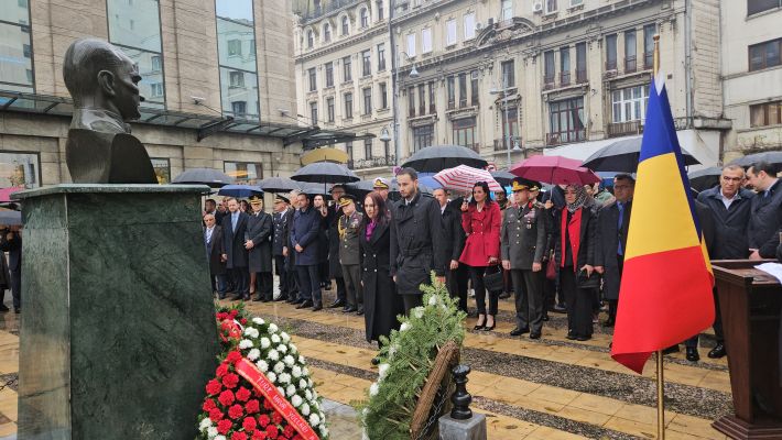 Bükreş’te Cumhuriyet törenine yağmura rağmen büyük ilgi - 9