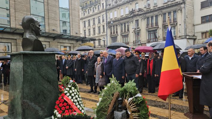 Bükreş’te Cumhuriyet törenine yağmura rağmen büyük ilgi - 14