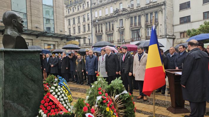 Bükreş’te Cumhuriyet törenine yağmura rağmen büyük ilgi - 16