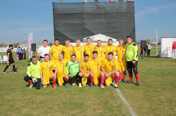 Romen Parlamenterler Antalya’da futbol şampiyonu oldu
