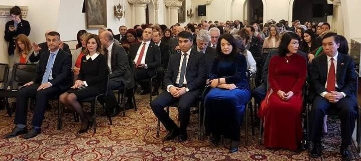 Yeni Büyükelçiler onuruna konser