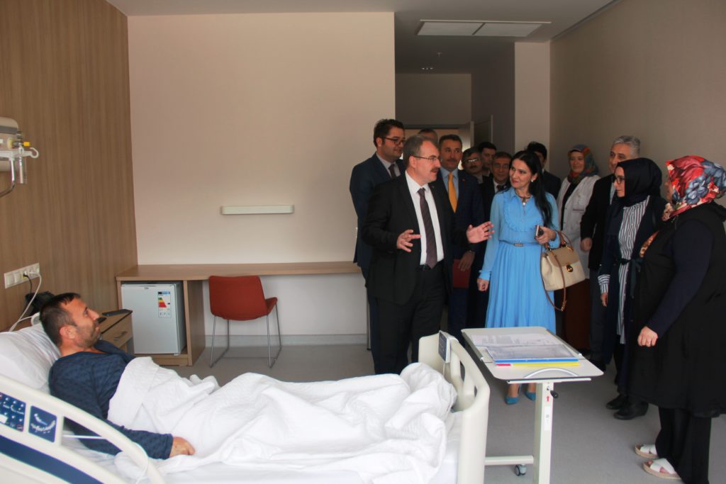 Romanya Sağlık Bakanı, Ankara Şehir Hastanesi'ni gezdi