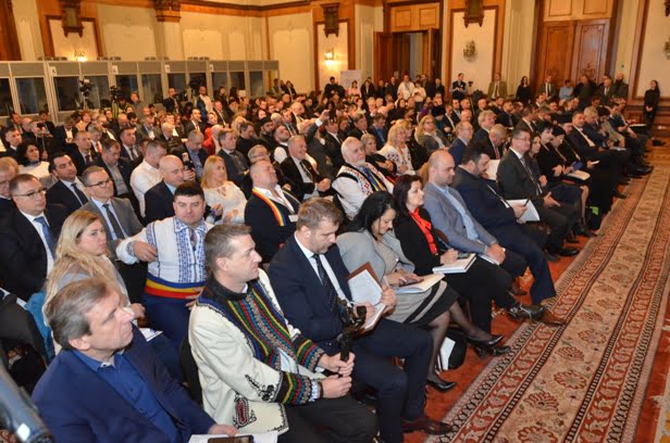 ‘Küresel Rumen Meclisi’ işbaşında