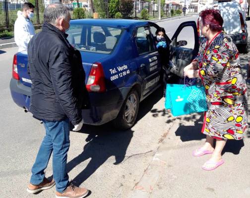 Maarif’ten ailelere bire bir yardım dağıtımı